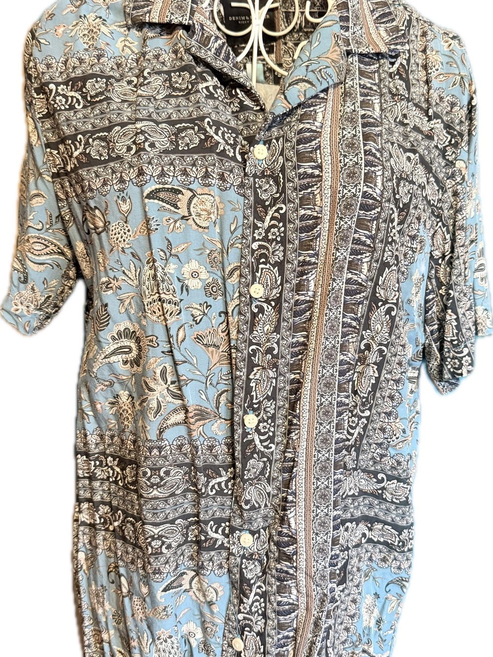Denim & Flower Blue and Gray Paisley Short-Sleeve Button-Down Shirt